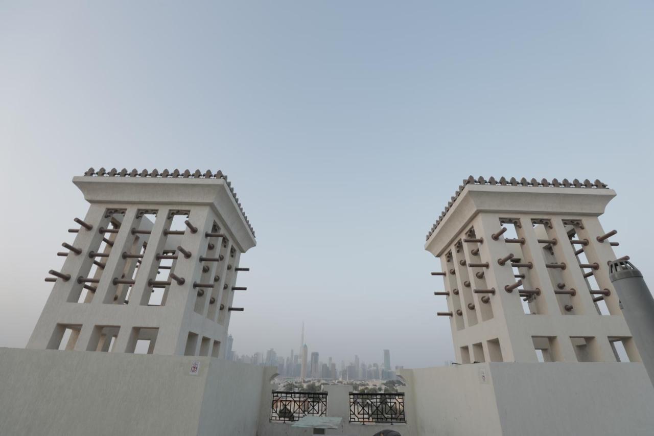 Cozy Rooms And Small Partitions For Men Guests In Dubai Esterno foto